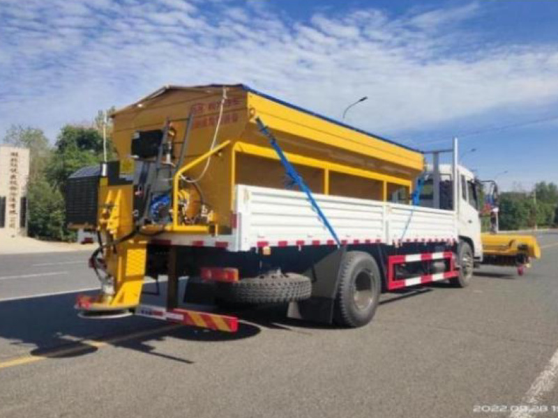 天錦除雪車-龍擎260馬力